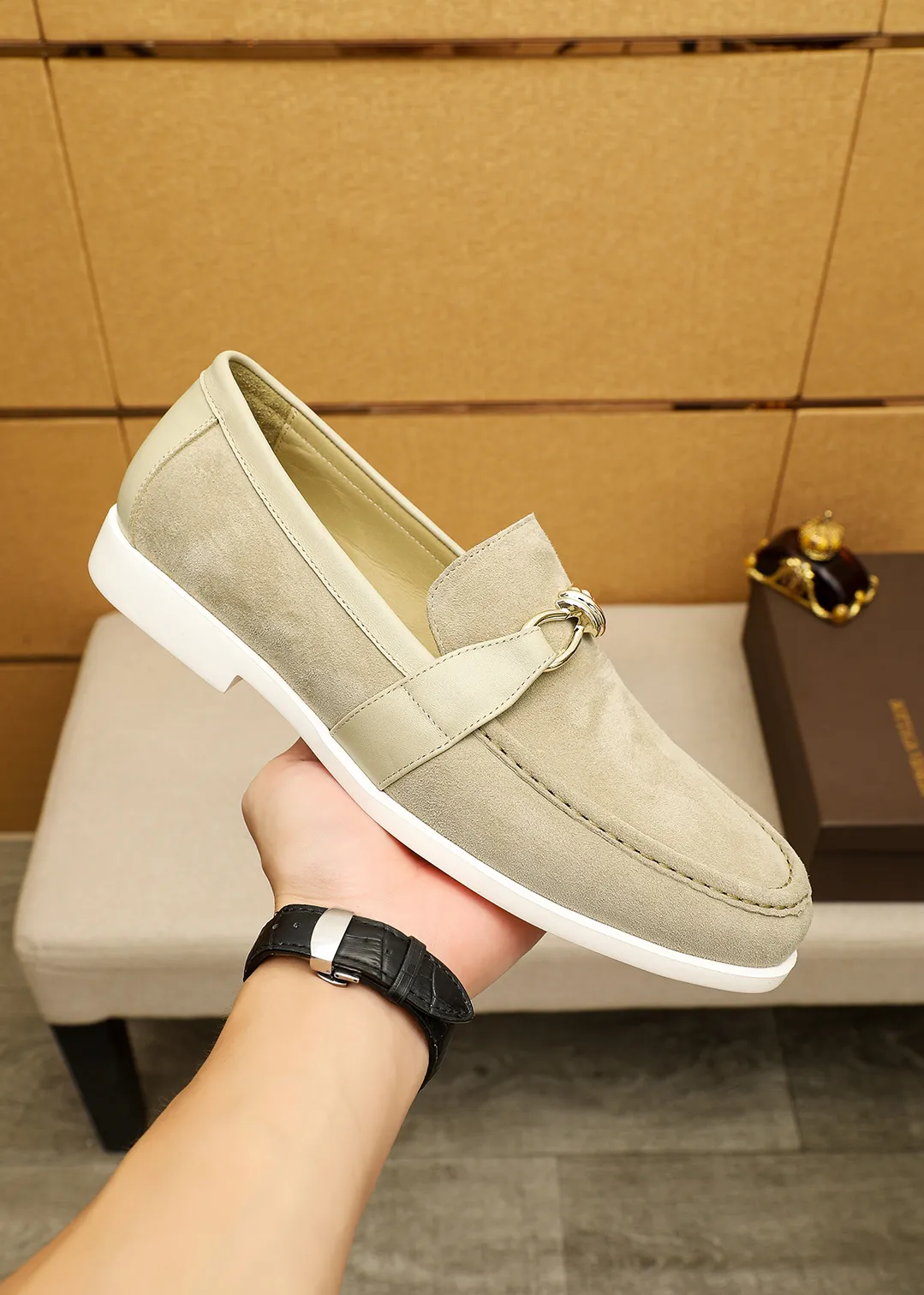 Men's men's shoes 💰580 💐Bottega Venetta [BV] Hong Kong - counter synchronization 🔥Summer new models are popular on the official website! Original 1⃣:1⃣ production✊💯💯, top-quality original product, exclusive first release, carefully crafted, full of European flavor, gentleman style, upper material, imported top layer frosted cowhide, cowhide leather lining, imported original outsole, comfortable and wear-resistant. 4 colors available! Code number: 39-44 (38.45.46🉑️customized)